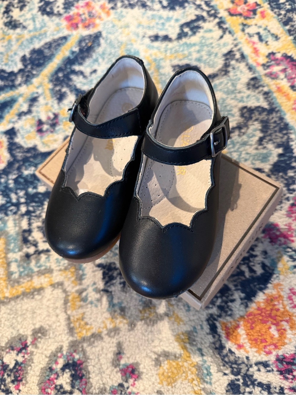 L’amour Sonia Scalloped Flats